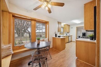 601 Viking Dr E, Saint Paul, MN 55117 - photo 4