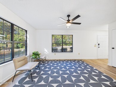 CAM03843G0-PR0124-STILL021