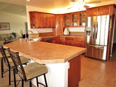 7-Kitchen (another view)