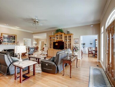 Spacious family room with fireplace