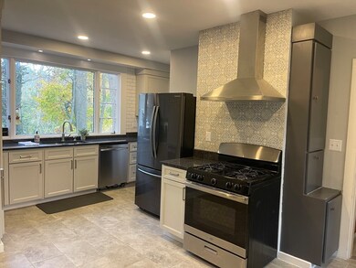 45 Pleasant St, Methuen, MA 01844 - photo 6