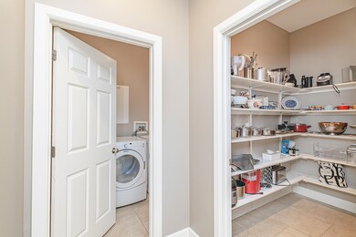 2 E Clarkson Rd unit B, Columbia, MO 65203 - photo 4