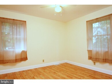 165 Ambers Ln, Coatesville, PA 19320 - photo 4