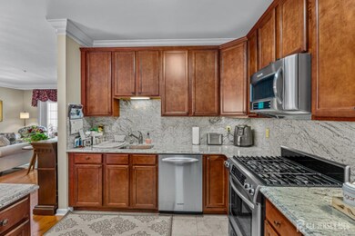 317 Regency Place unit 317, Woodbridge, NJ 07095 - photo 4