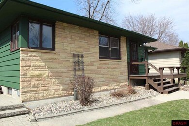 307 Linden St, New Ulm, MN 56073 - photo 4
