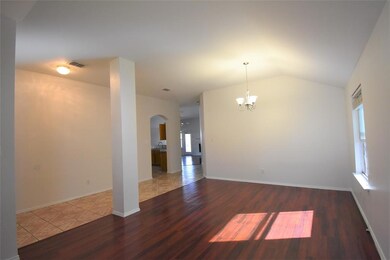 308 Creekview Dr, Wylie, TX 75098 - photo 2