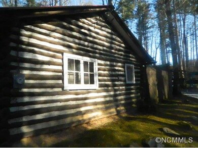 546 Waddell Dr, Hendersonville, NC 28792 - photo 5