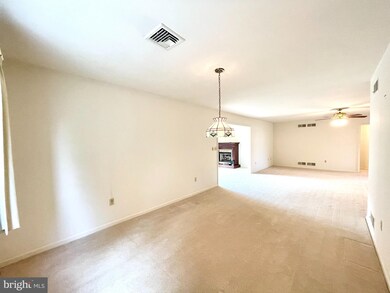 418 Benjamin Dr, Chambersburg, PA 17201 - photo 6