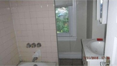 304 Evergreen Ave, Oaklyn, NJ 08107 - photo 3