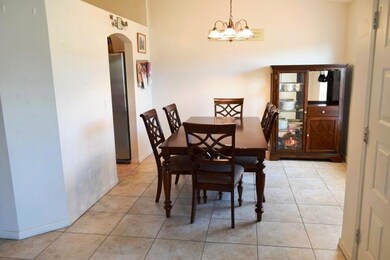 DINING 2