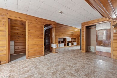 18119 Mapleboro Ave, Maple Heights, OH 44137 - photo 4