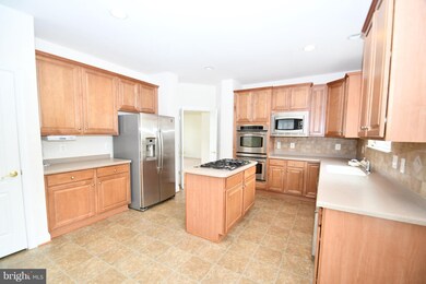 19300 Bothwell Ct, Triangle, VA 22172 - photo 7