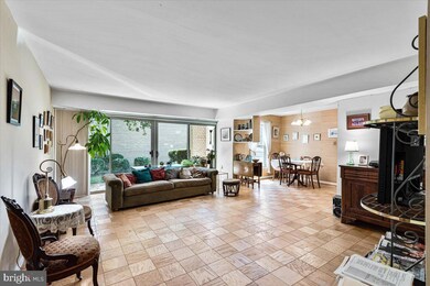 19 Canterbury Square unit 102, Alexandria, VA 22304 - photo 4