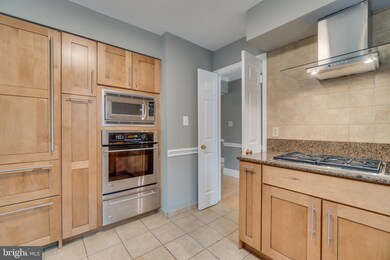 2069 Cobblestone Ln, Reston, VA 20191 - photo 7