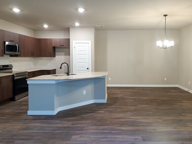 9867 Grosbeak Ln, the Woodlands, TX 77354 - photo 3