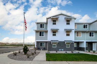 251 N Polly Ln unit 4, Santaquin, UT 84655 - photo 2