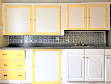 5-7 Highland Ave unit 3, Chicopee, MA 01013 - photo 3