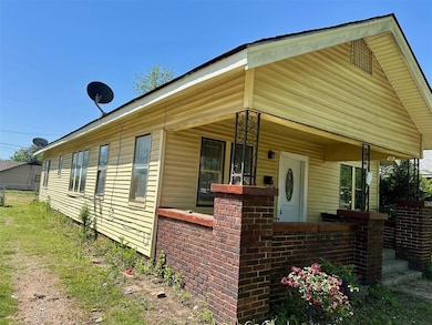 531 W Wallace St, Shawnee, OK 74801 - photo 3