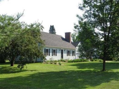 18 Pleasant St, South Deerfield, MA 01373 - photo 2