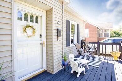 801 Flossmoor Ave, Waukegan, IL 60085 - photo 2