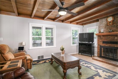 205 E Lewis St, New Albany, IN 47150 - photo 3