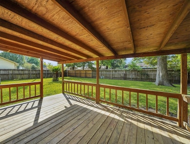 815 Rainy River Dr, Houston, TX 77088 - photo 2