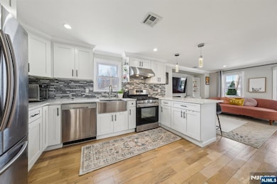 208 Jefferson Ave, Hasbrouck Heights, NJ 07604 - photo 6