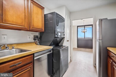 Westlake Towers unit 1506, Bethesda, MD 20817 - photo 7