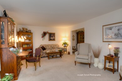 1149 Pine St, Batavia, IL 60510 - photo 2