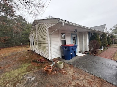 11 Acoaxet Ln, West Wareham, MA 02576 - photo 3