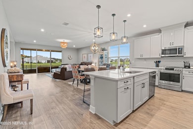 5-web-or-mls-Main Living Area