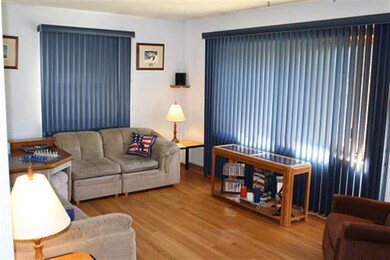 2202 W 35th St, Davenport, IA 52806 - photo 4