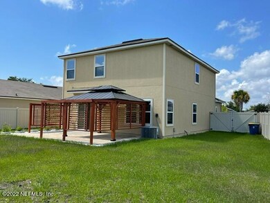 9118 Tapper Ct, Jacksonville, FL 32211 - photo 4