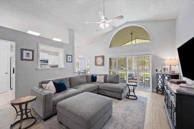 15134 Oak Chase Ct, Wellington, FL 33414 - photo 7