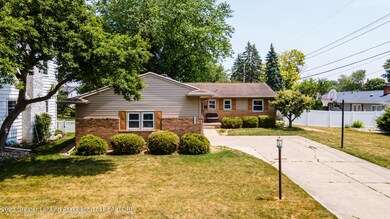 1216 Shaffer Ct, Lansing, MI 48917 - photo 2