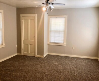 211 W Water St, Weatherford, TX 76086 - photo 7