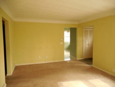 263-467241-Living room 1