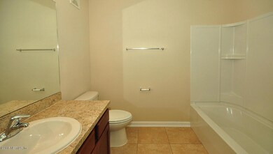 111Valencia_Bath2