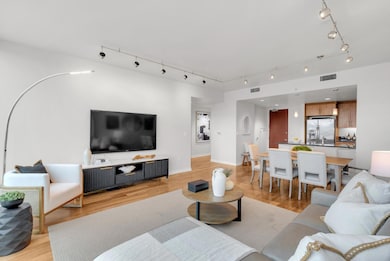 Axis unit 1805, San Jose, CA 95110 - photo 4