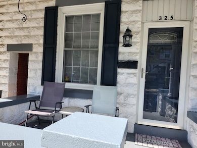 325 Spruce St, West Reading, PA 19611 - photo 3