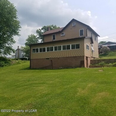 135 River St, Pittston, PA 18640 - photo 4