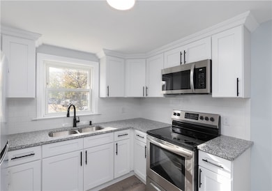 88 Newport St, Woonsocket, RI 02895 - photo 4