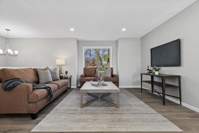 8121 Aldrich Ave S, Bloomington, MN 55420 - photo 4