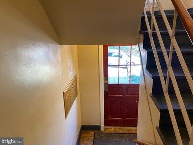 3310 27th St NW unit 4, Washington, DC 20008 - photo 2