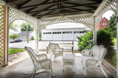 301 Mauch Chunk St, Nazareth, PA 18064 - photo 5