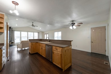 135 W 8800 S, Spanish Fork, UT 84660 - photo 4