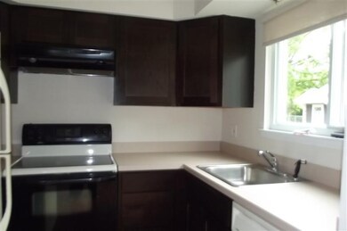 2816 Bombridge Ct unit 38, Ann Arbor, MI 48104 - photo 3