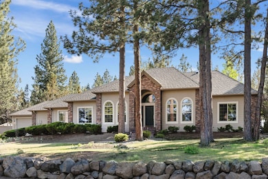 1047 NW Milton Ct