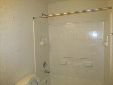 8930 Spurflower Path Ln, Houston, TX 77075 - photo 4