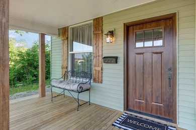1301 E Locust St-5